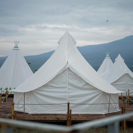 Ciawitali Glamping Hotel Cibitung Dua Buitenkant foto