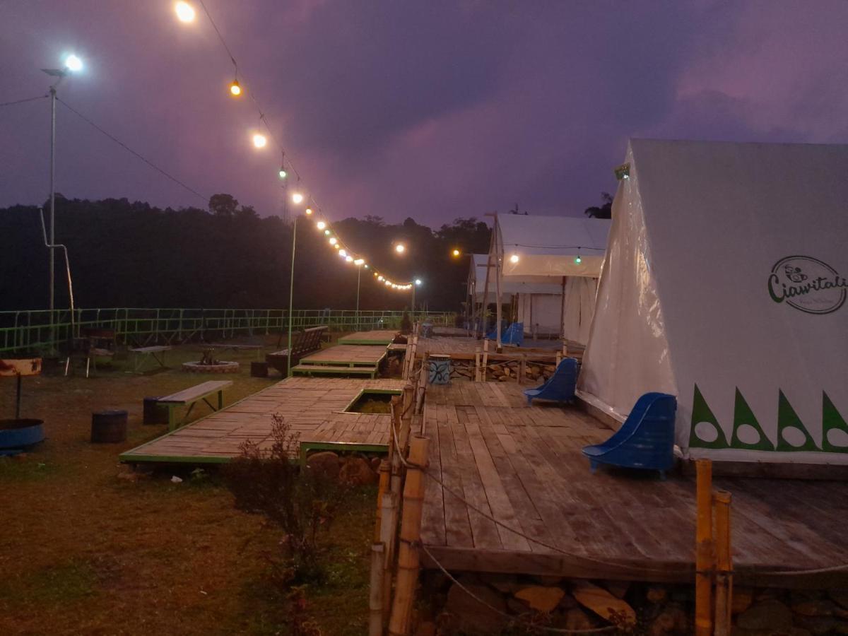 Ciawitali Glamping Hotel Cibitung Dua Buitenkant foto