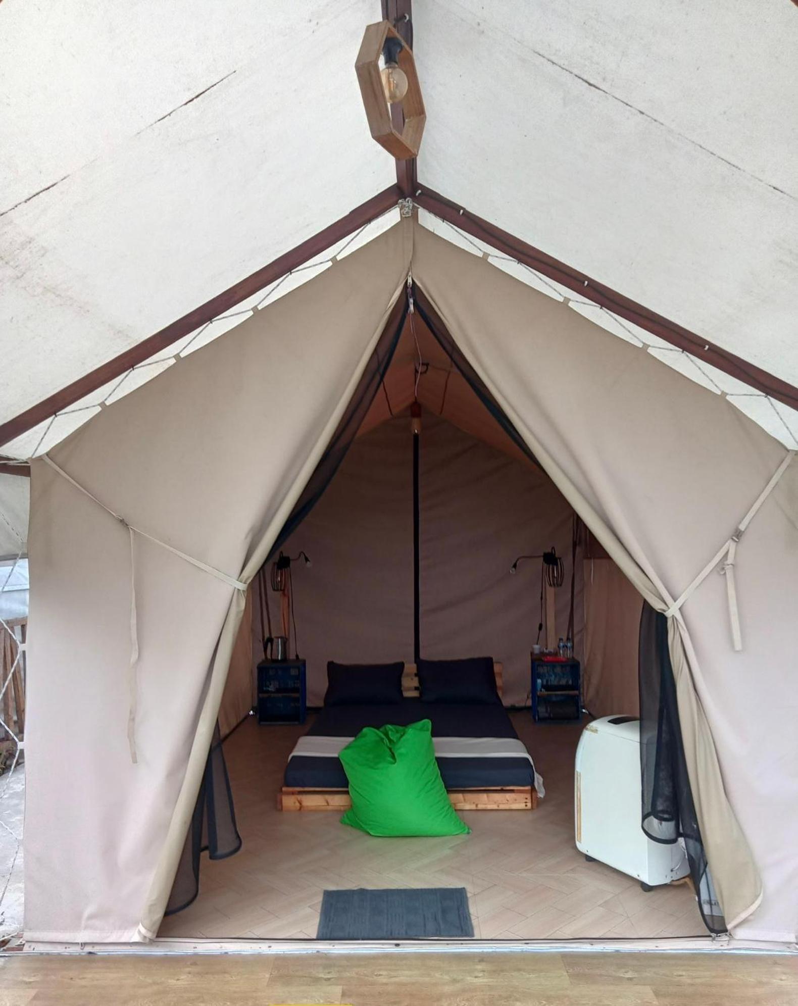 Ciawitali Glamping Hotel Cibitung Dua Buitenkant foto