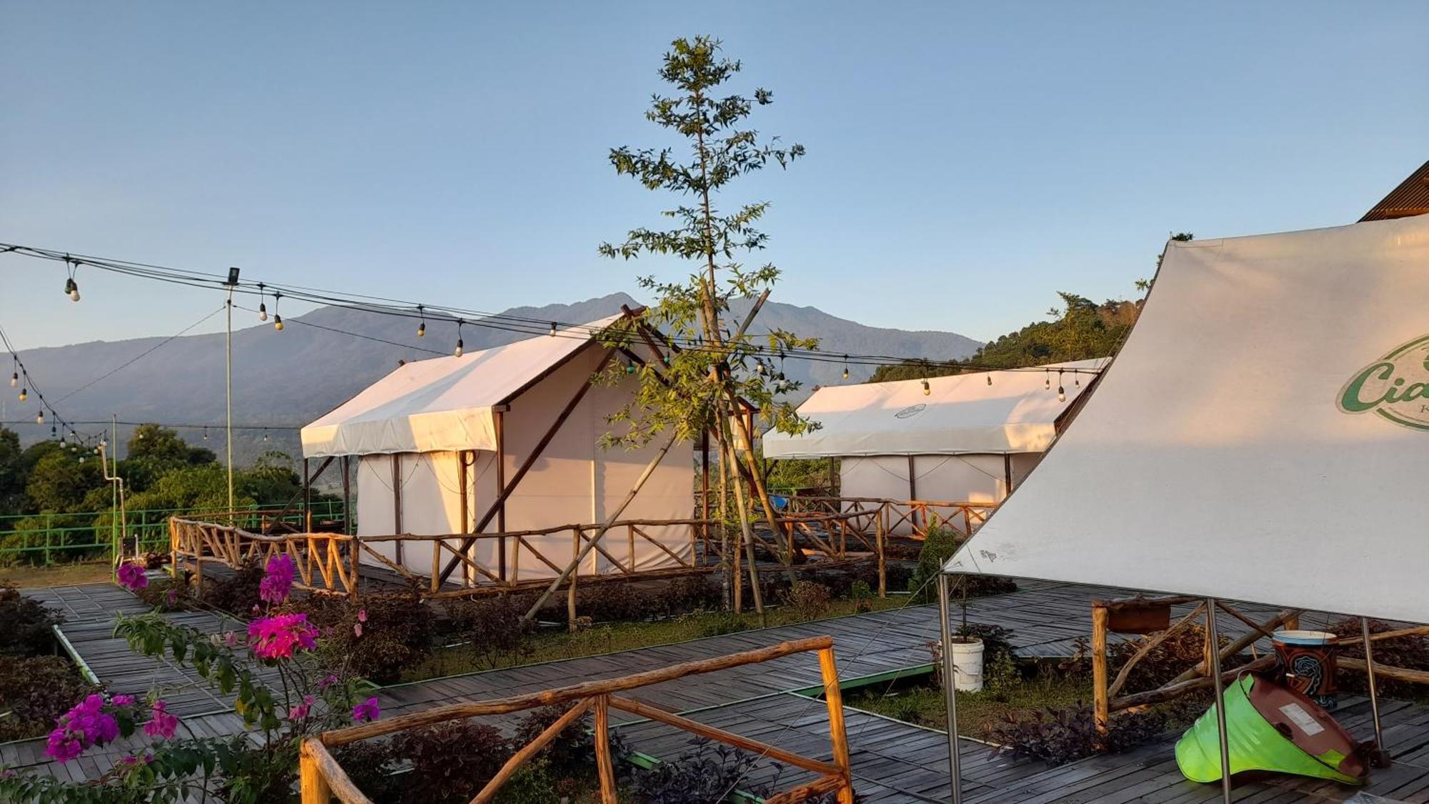 Ciawitali Glamping Hotel Cibitung Dua Buitenkant foto